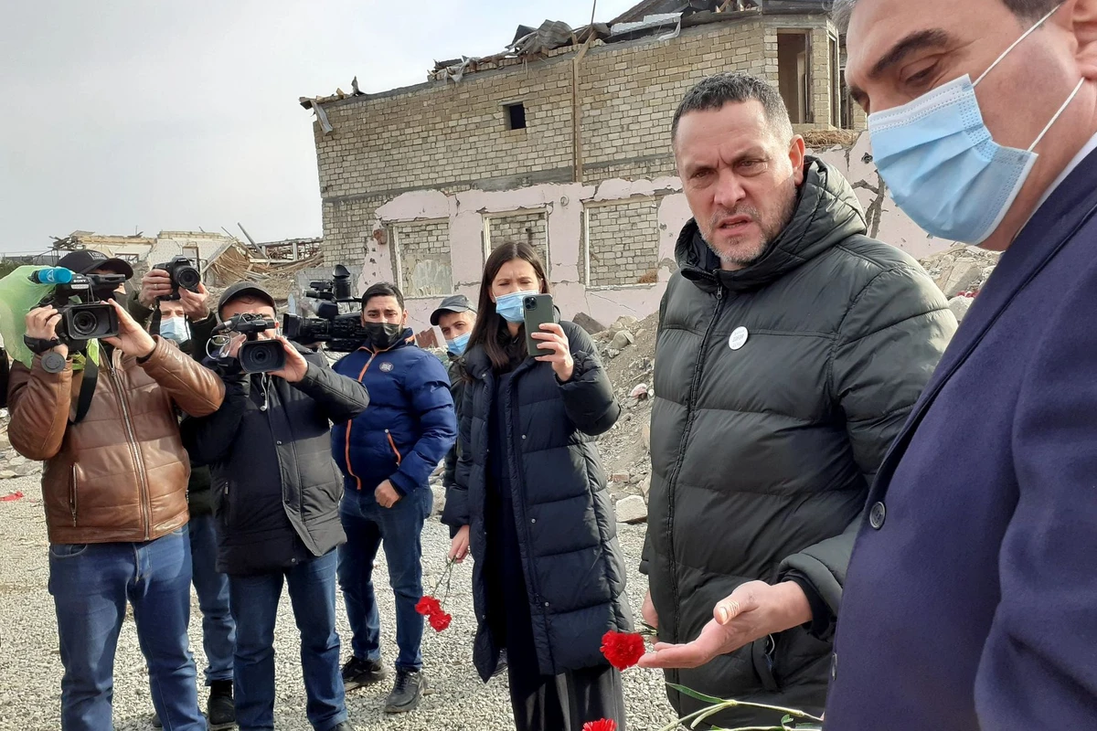Maksim Şevçenko: “Mən çox üzülürəm ki, Gəncəyə atılan raketlər Rusiya istehsalı olub” - VİDEO