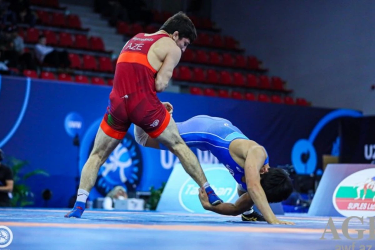 Sərbəst güləşçilərmiz bürünc medal uğrunda mübarizə aparacaq