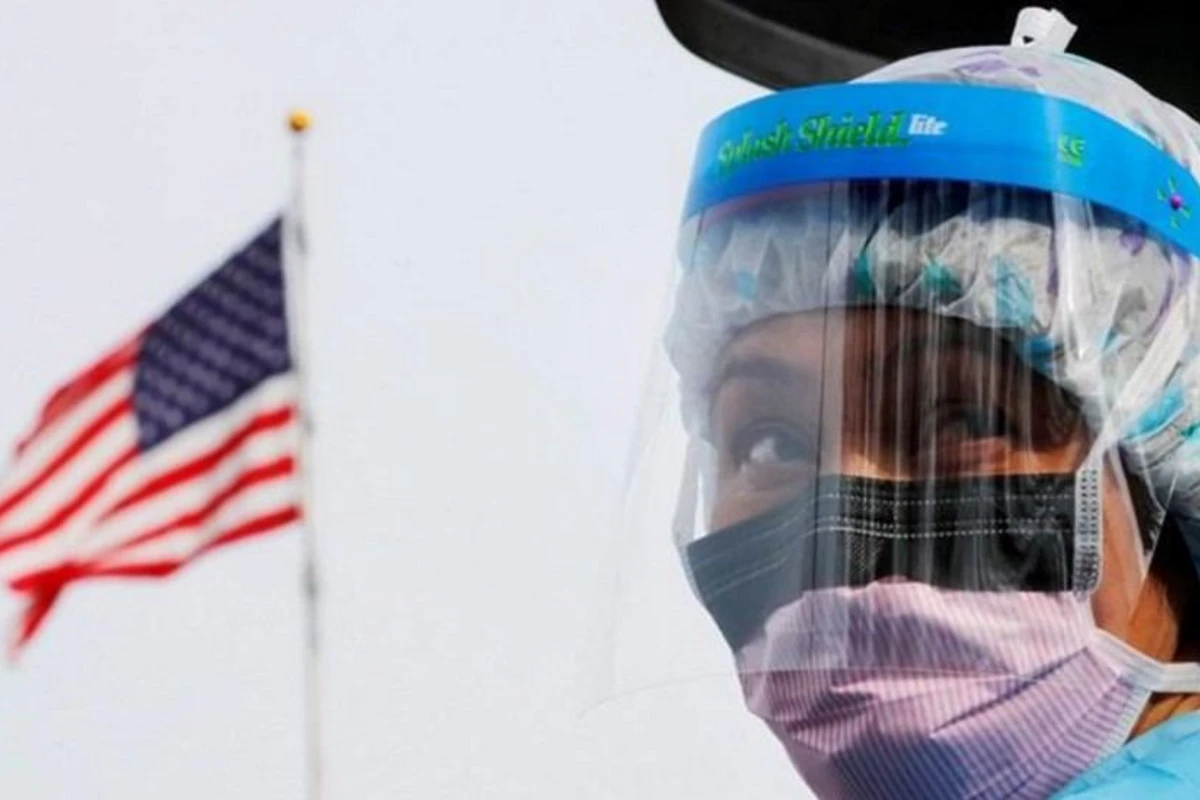 В США за сутки число случаев коронавируса возросло на 233 271