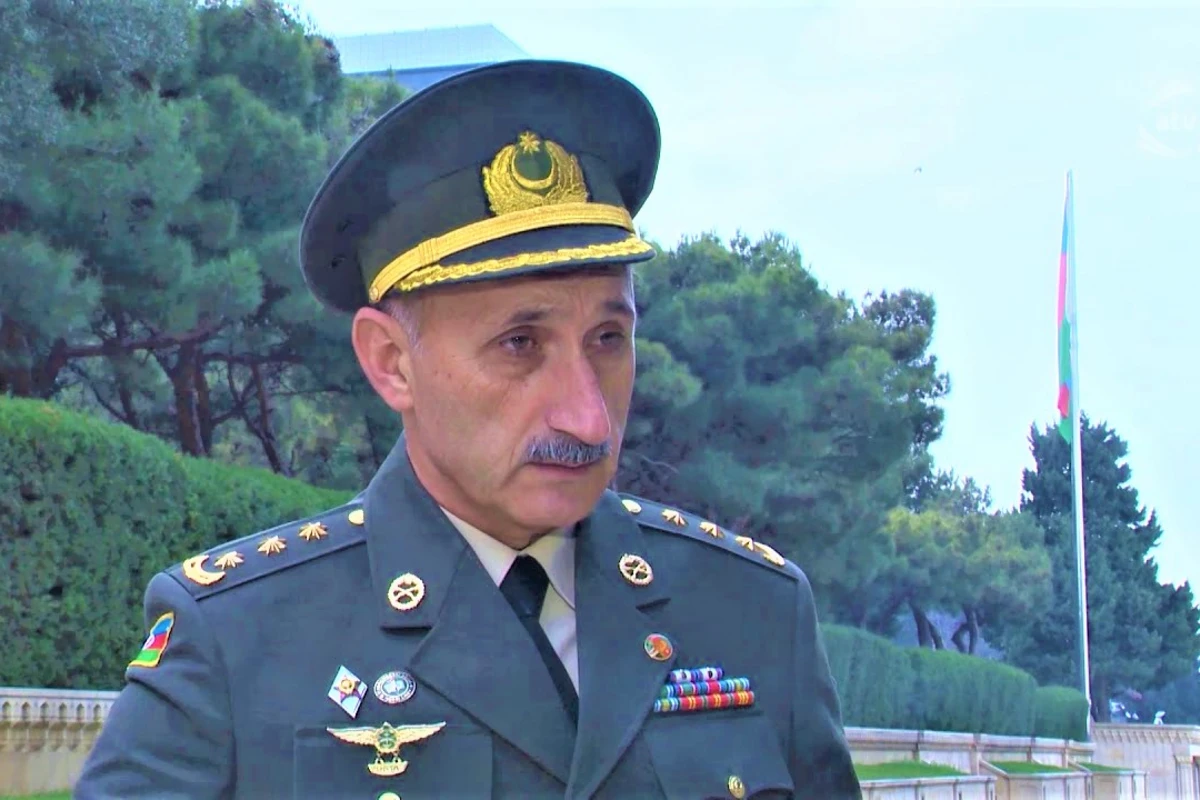 Səfərbərliyə yaşı çatmayanlar günlərlə “hərbi komisarlıqlar”ın qarşısında dayanırdı - Polkovnik