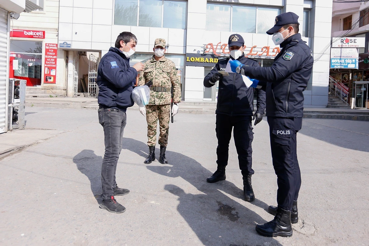 В Баку задержали десятки разгуливающих больных коронавирусом