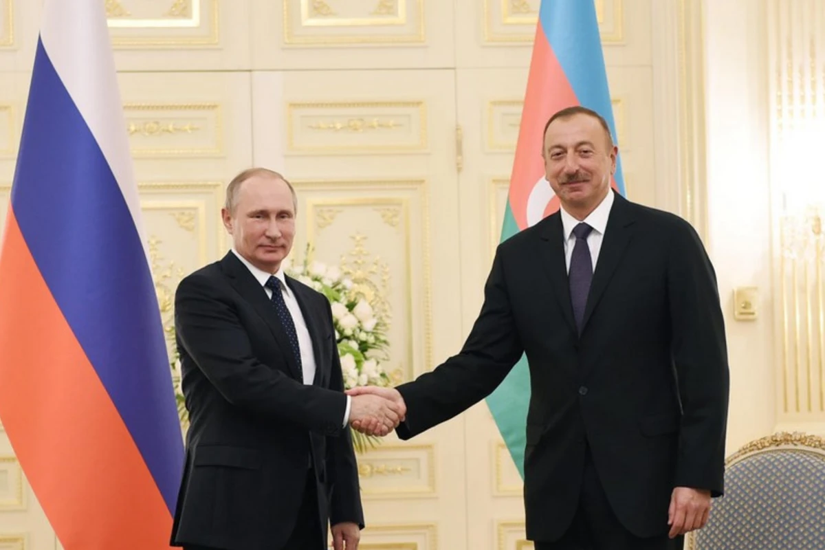 Vladimir Putin Prezident İlham Əliyevi təbrik edib