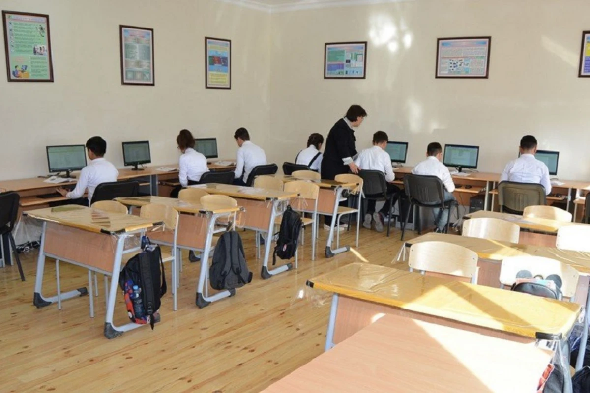 Masazırda müəllim şagirdə anormal dedi, olanlar oldu - FOTO