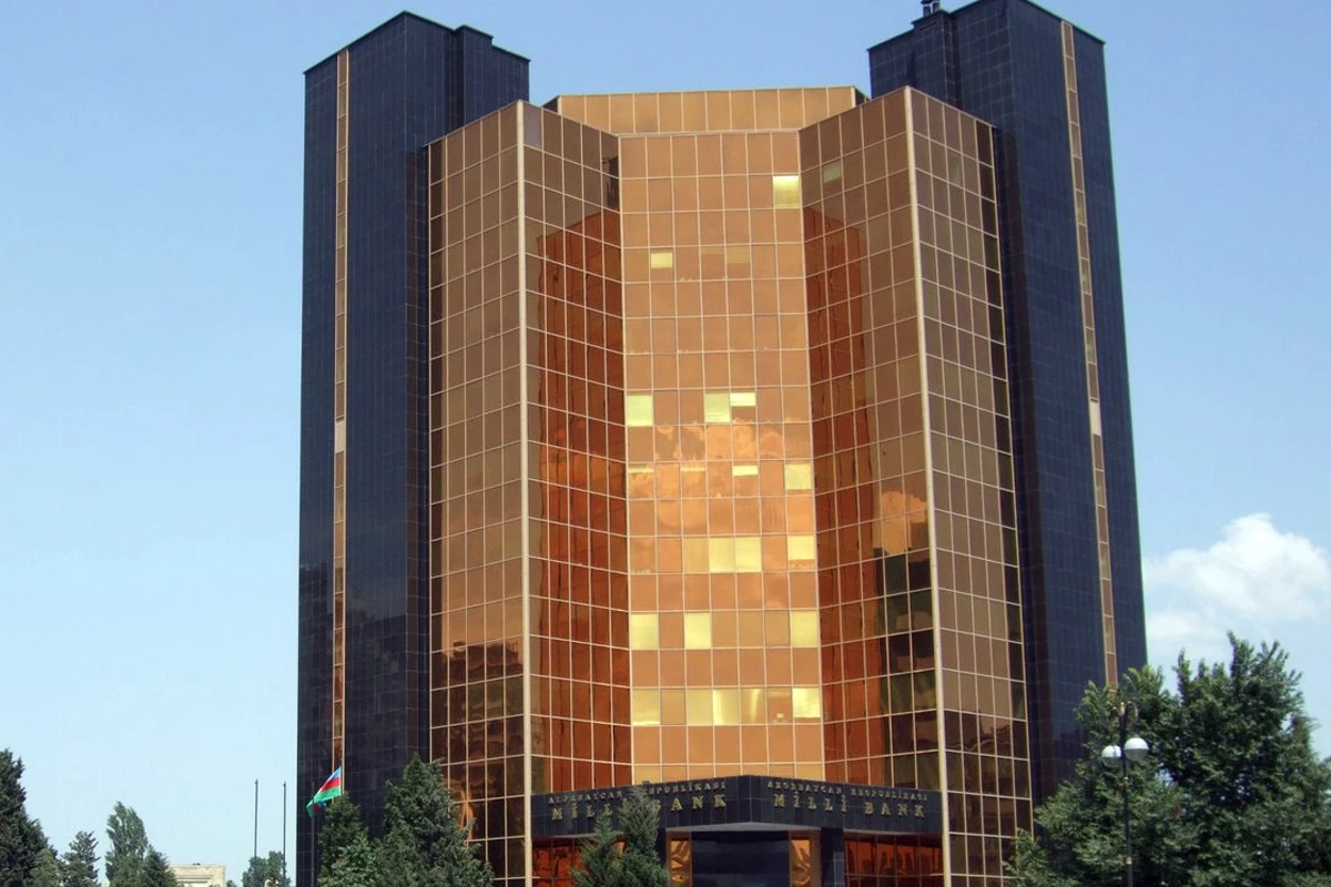 Mərkəzi Bank “qara bazar”da valyuta mübadiləsi ilə bağlı xəbərdarlıq etdi