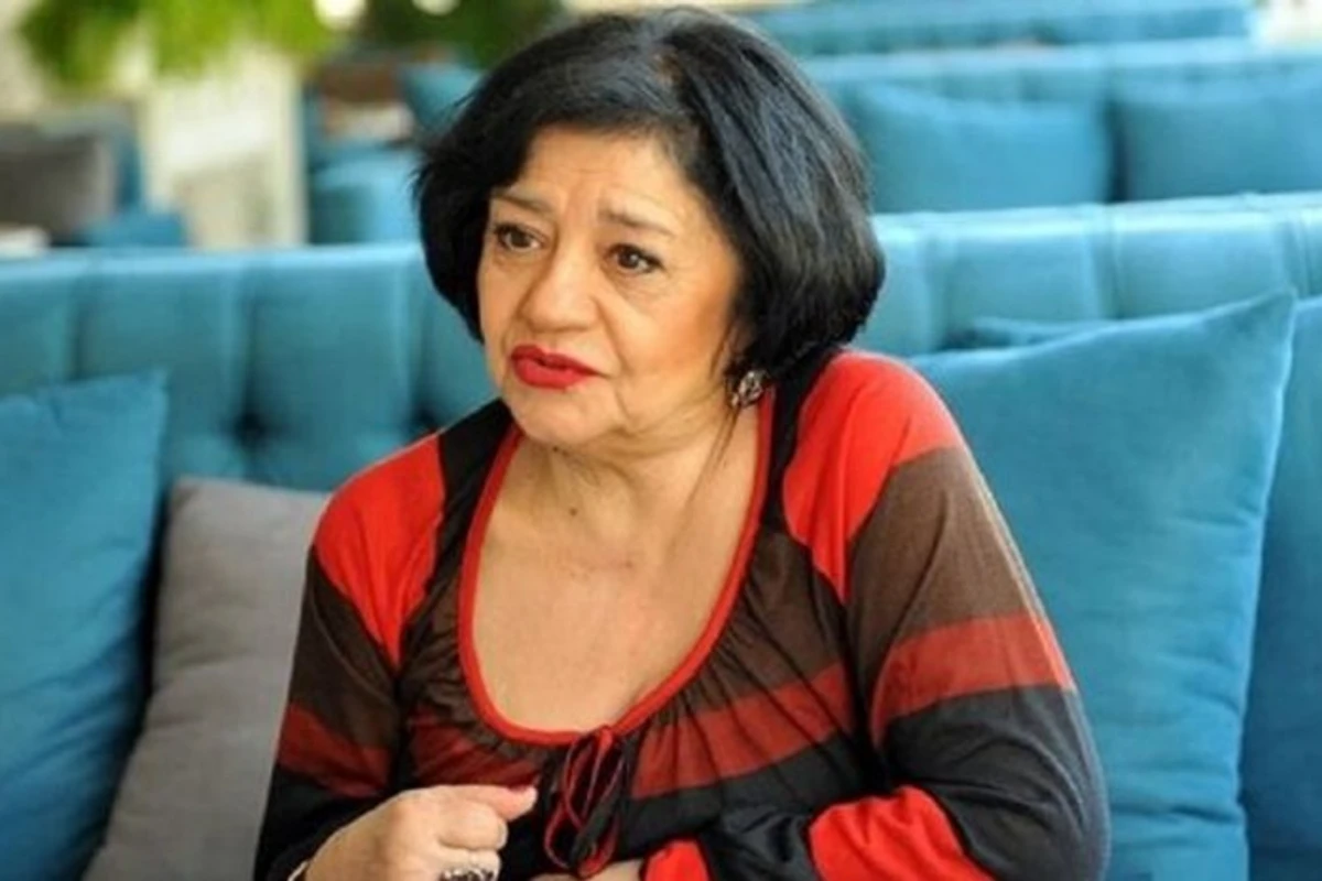 Əməkdar artist Almaz Mustafayeva vəfat edib