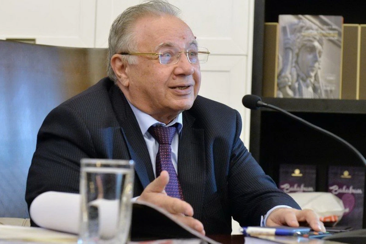 Həsən Həsənov “Şöhrət” ordeni ilə təltif edilib