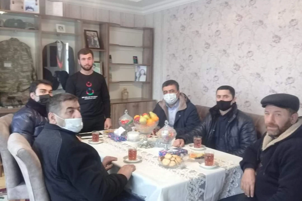 Mirhəsən Seyidov şəhid ailələri və yaralanmış hərbiçilərlə görüşüb - FOTO