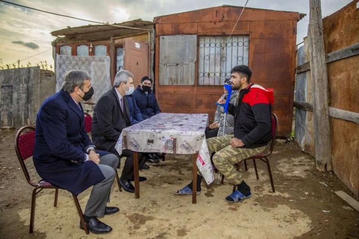 Nazirlik daha bir qazinin ailəsini mənzillə təmin etdi - FOTO