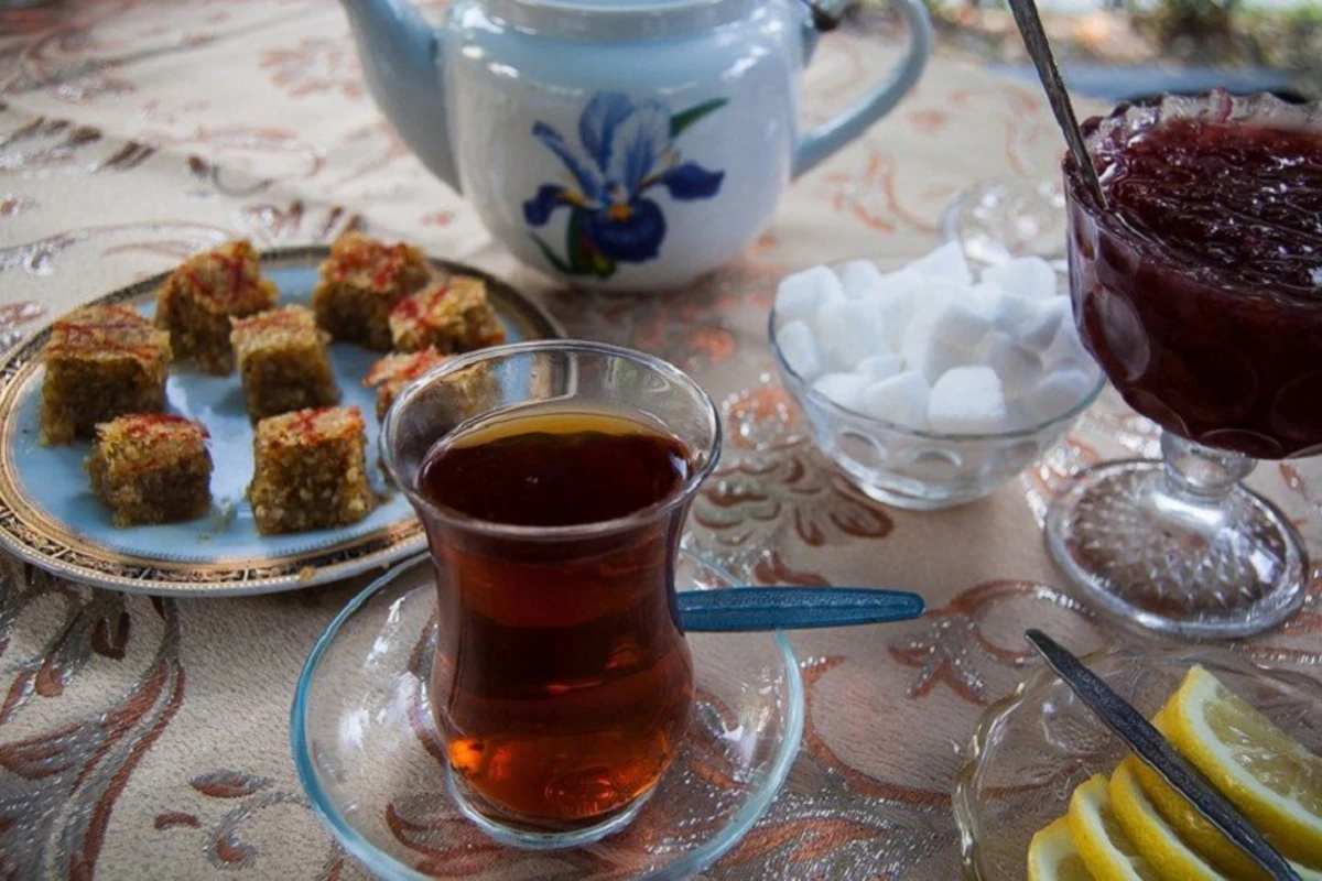 Ucarda karantini pozan çayxana aşkarlandı - FOTO