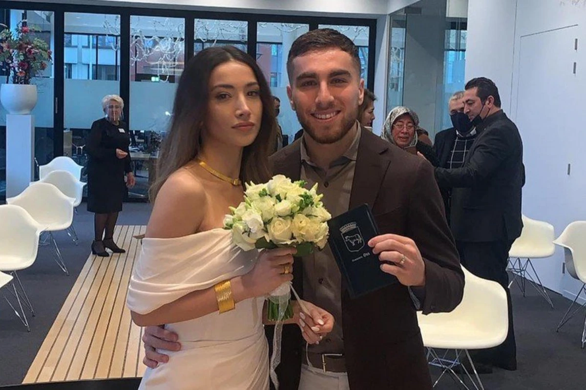 Millimizin futbolçusu evləndi - FOTO Millimizin futbolçusu evləndi - FOTO