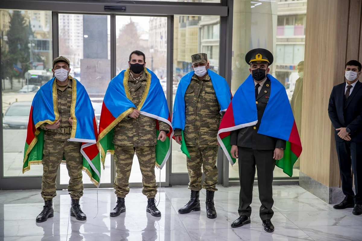 Vətən müharibəsinin qalibləri nazirlikdə coşqu ilə qarşılandılar - FOTO
