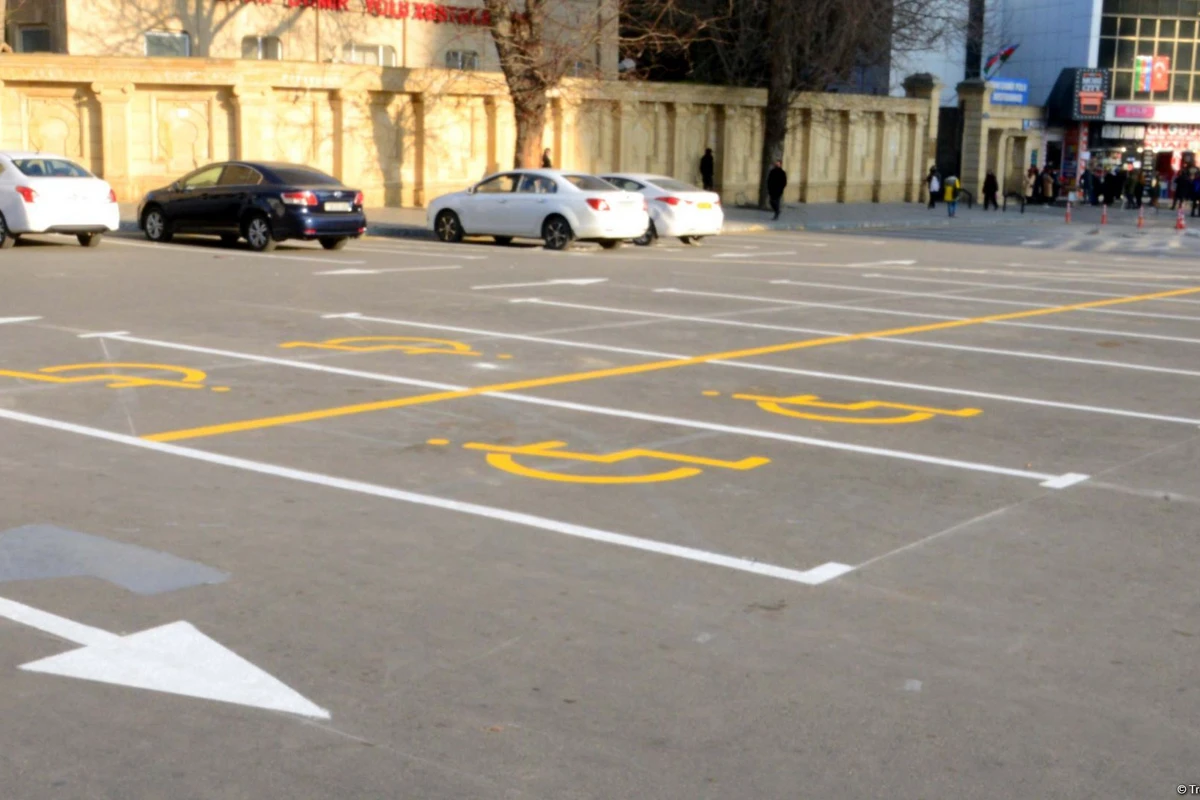 Bakının mərkəzində yeni pullu parkinq yaradılır - FOTO