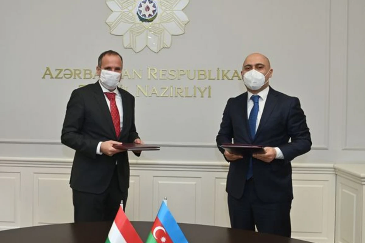 Macarıstanla təhsil sahəsində əməkdaşlıq haqqında Anlaşma Memorandumu imzalanıb - FOTO