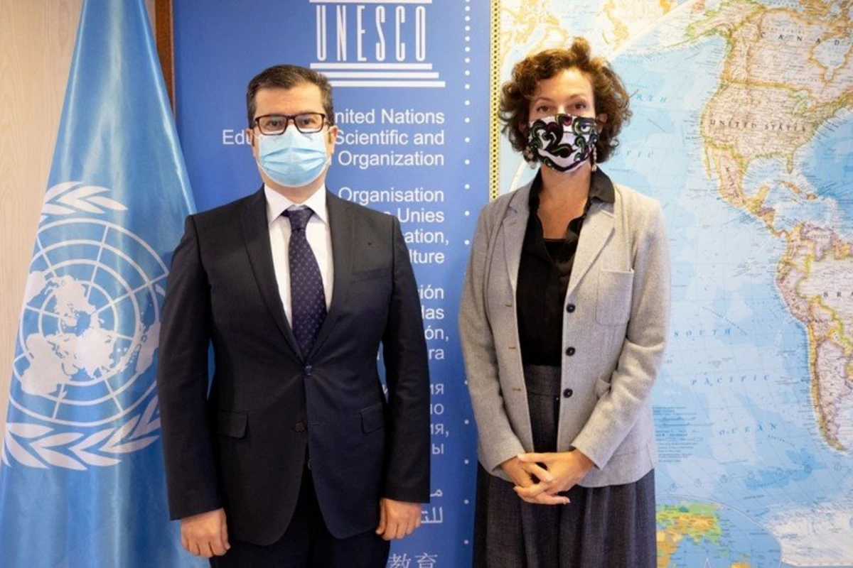 Azərbaycan səfiri etimadnaməsini UNESCO-nun Baş direktoruna təqdim edib