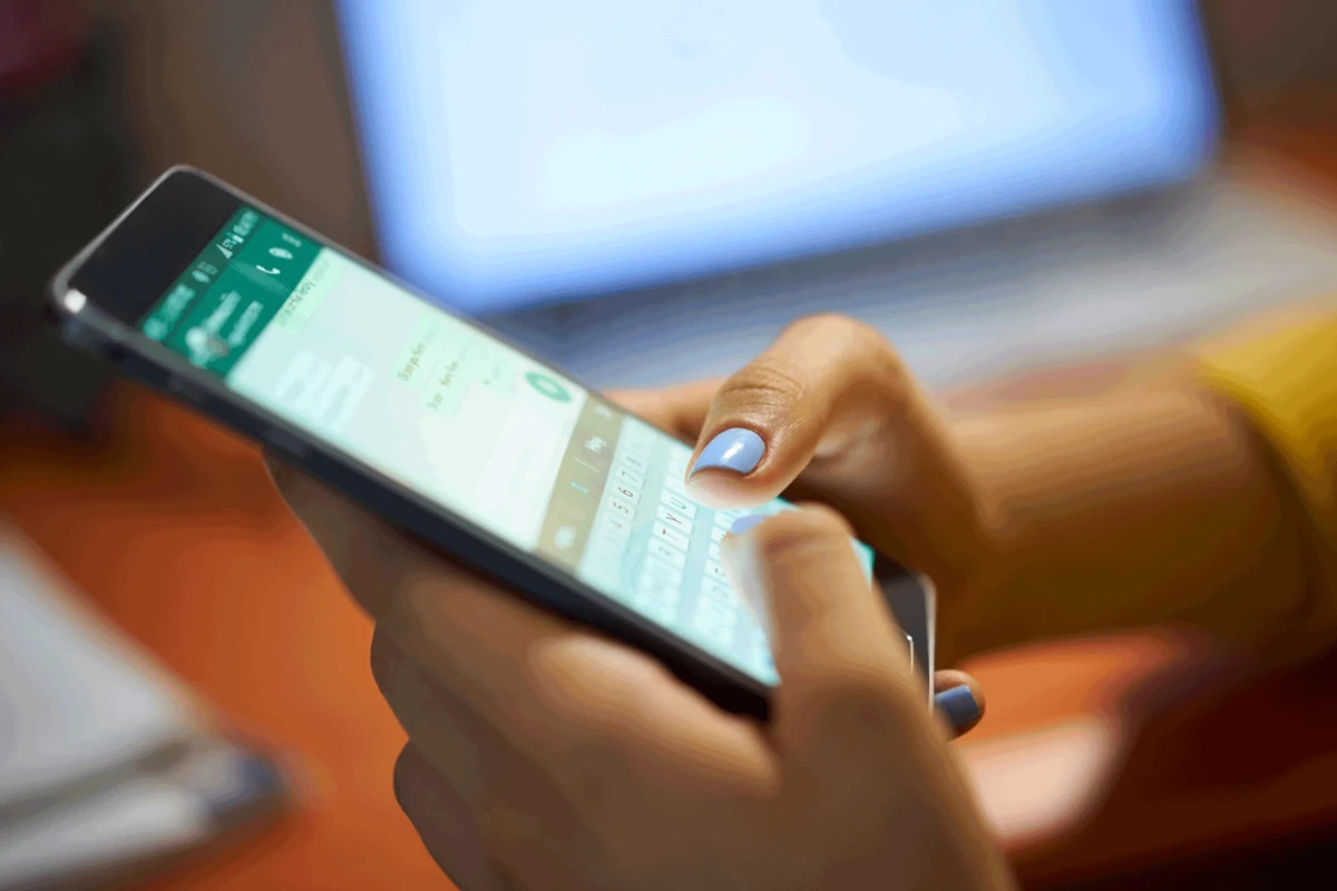 WhatsApp будет делиться личными данными пользователей
