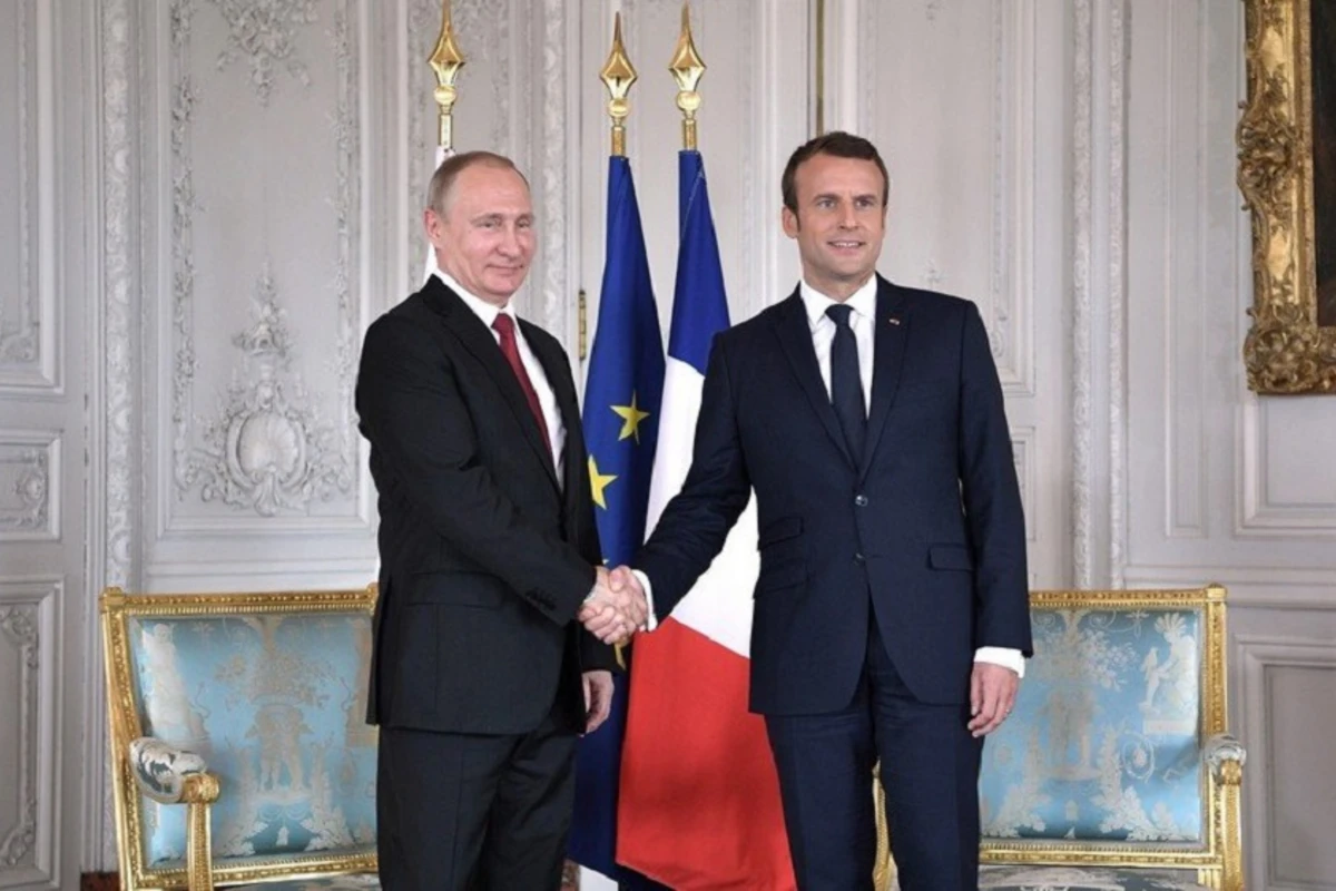 Putinlə Makron Moskva görüşü barədə müzakirə aparıblar