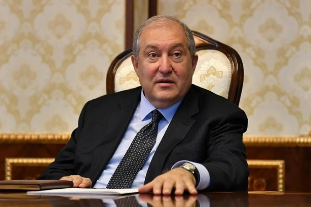 Президента Армении срочно госпитализировали