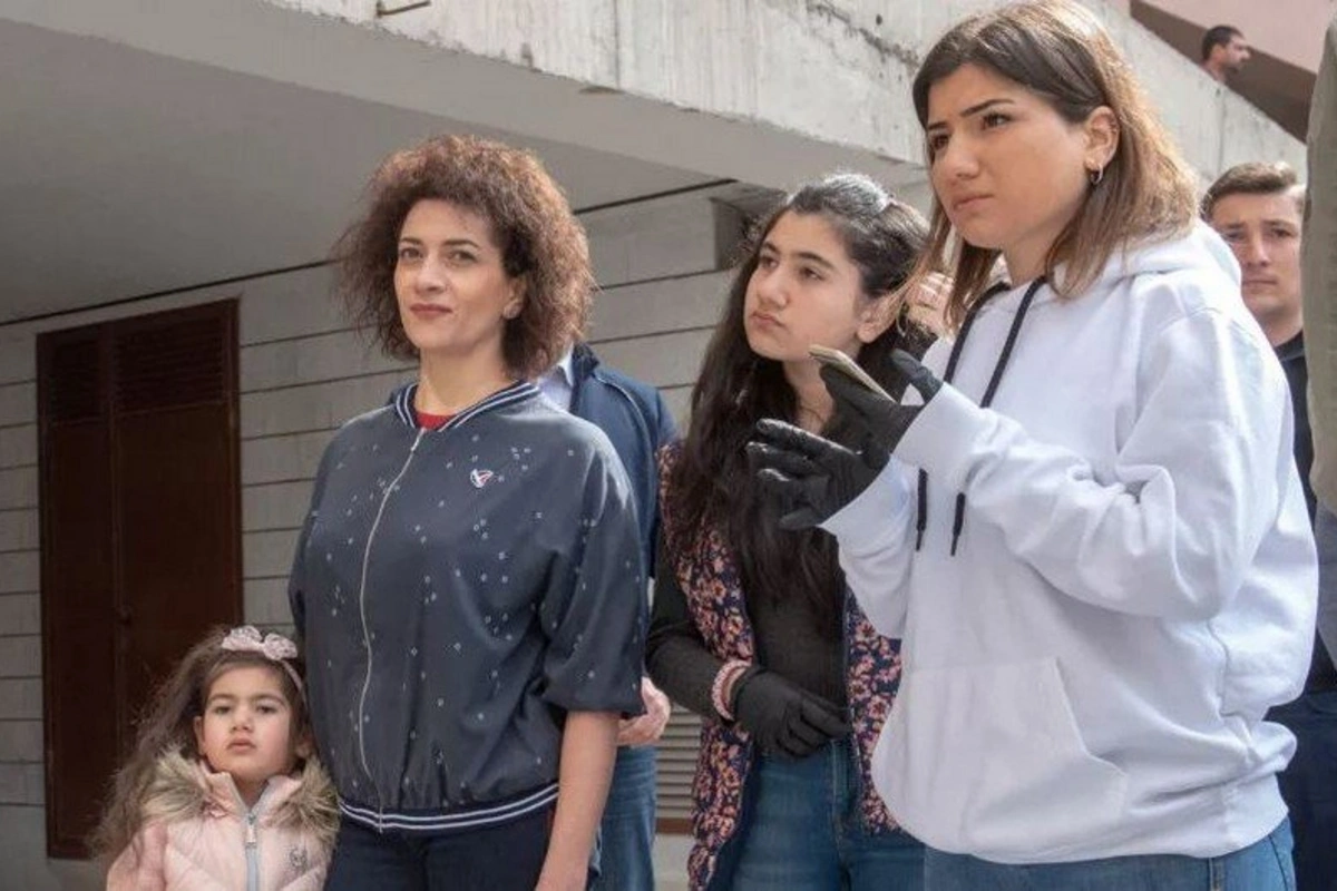 Nikol Paşinyanın ailəsi Moskvada mənzil axtarır Nikol Paşinyanın ailəsi Moskvada mənzil axtarır