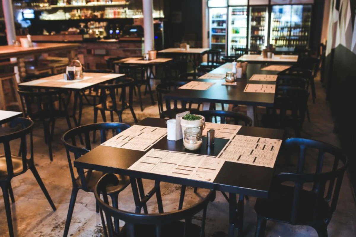 Kafe və restoranlarla bağlı QƏRAR VERİLDİ Kafe və restoranlarla bağlı QƏRAR VERİLDİ