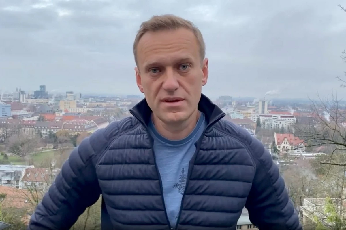 Навального задержали после возвращения в Россию
