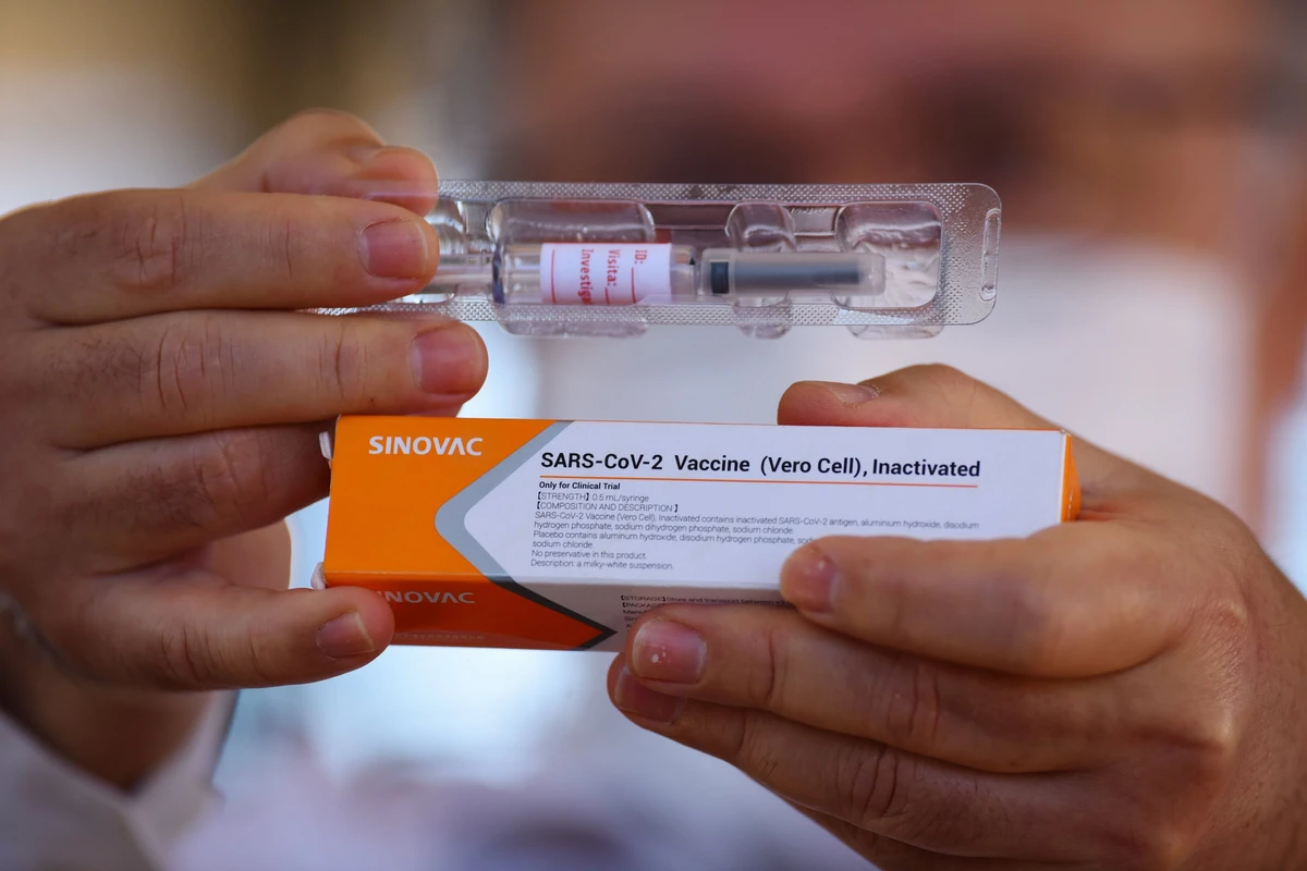 Koronavirus vaksini Azərbaycana mərhələli şəkildə gətiriləcək