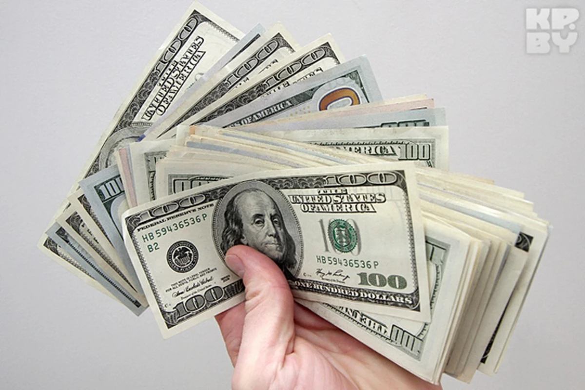 Мужчина в Армении украл более $2,8 тыс. у матери солдата