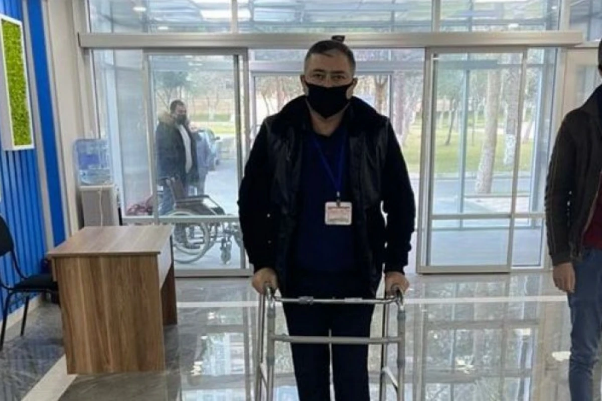 Офицеру, раненному в боях за Джебраил, предоставят высокотехнологичный протез – ФОТО