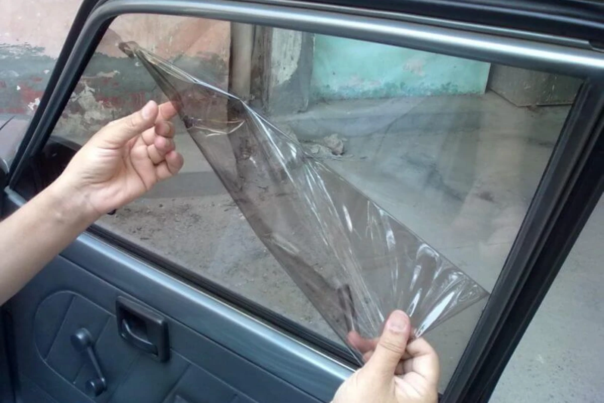 В Азербайджане вносятся новшества в связи со шторками на окнах автомобилей