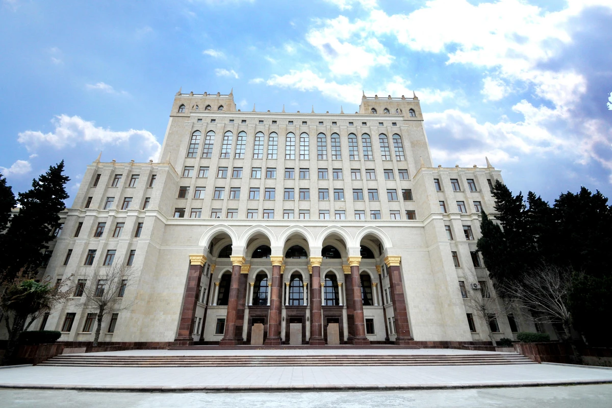 İnstitut direktoru və müavini nöqsanlara görə işdən azad edilib