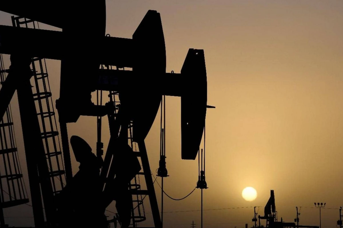Азербайджанская нефть упала в цене