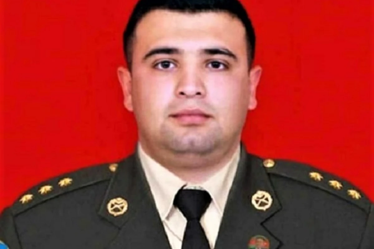 Tankı minaya düşür - yaralı silah yoldaşını 25 km belində daşıyır - Şəhid Azad Hümbətov