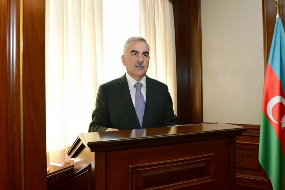 Vasif Talıbov məmuru işdən çıxararaq yeni vəzifə verdi