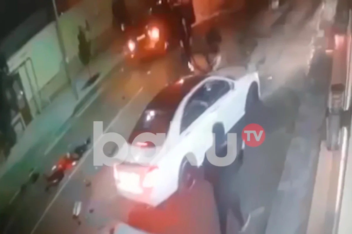 В Баку перевернулся люксовый автомобиль, водитель скончался на месте - ВИДЕО