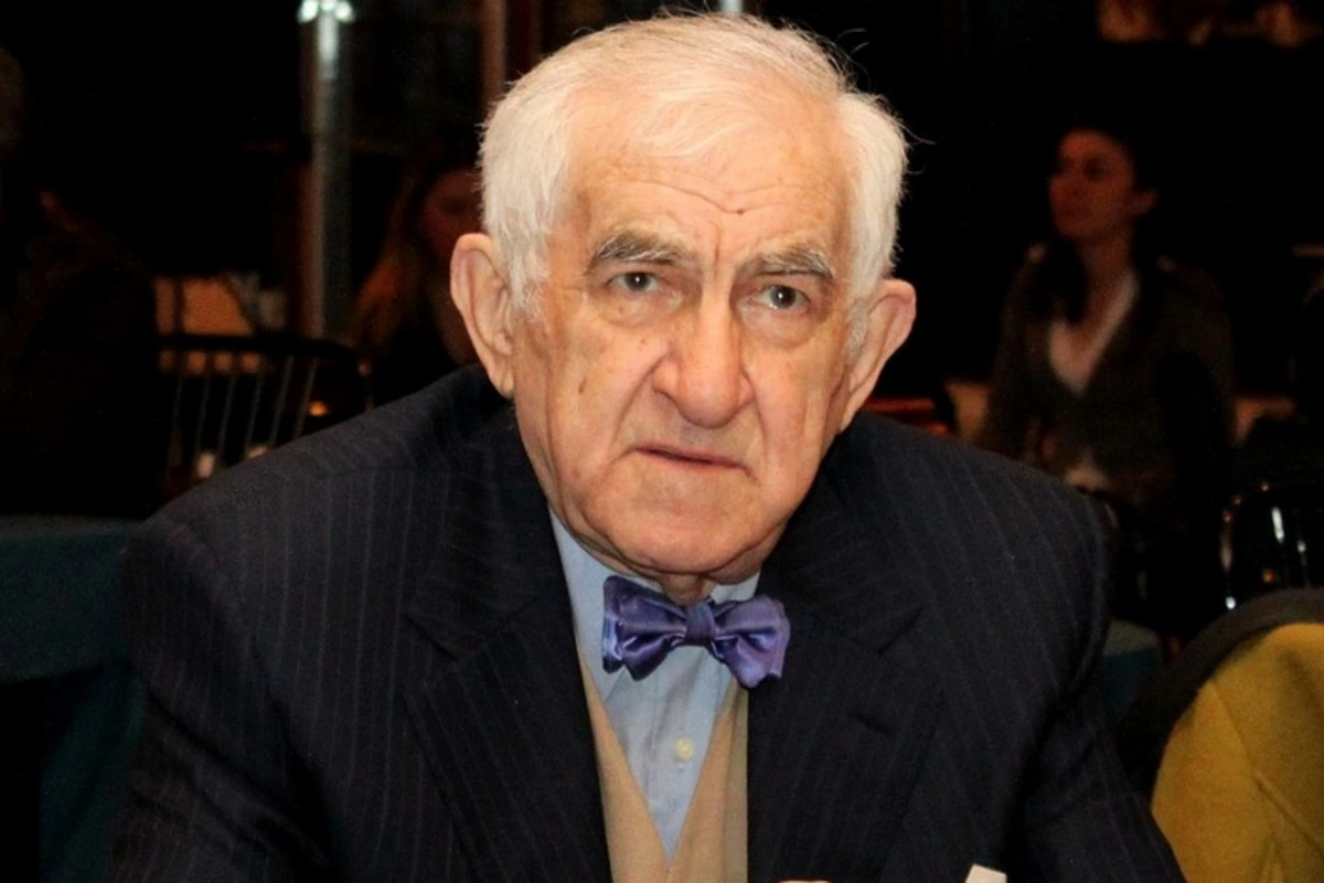 Tofiq Bakıxanov “Şərəf” ordeni ilə təltif edildi