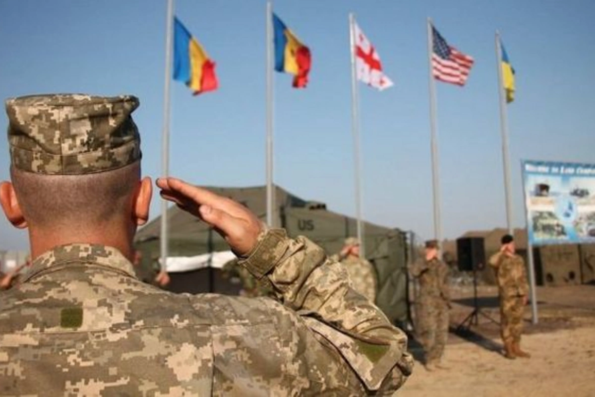 Ukrayna ərazisinə xarici hərbi qüvvələrin daxil olmasına icazə verildi