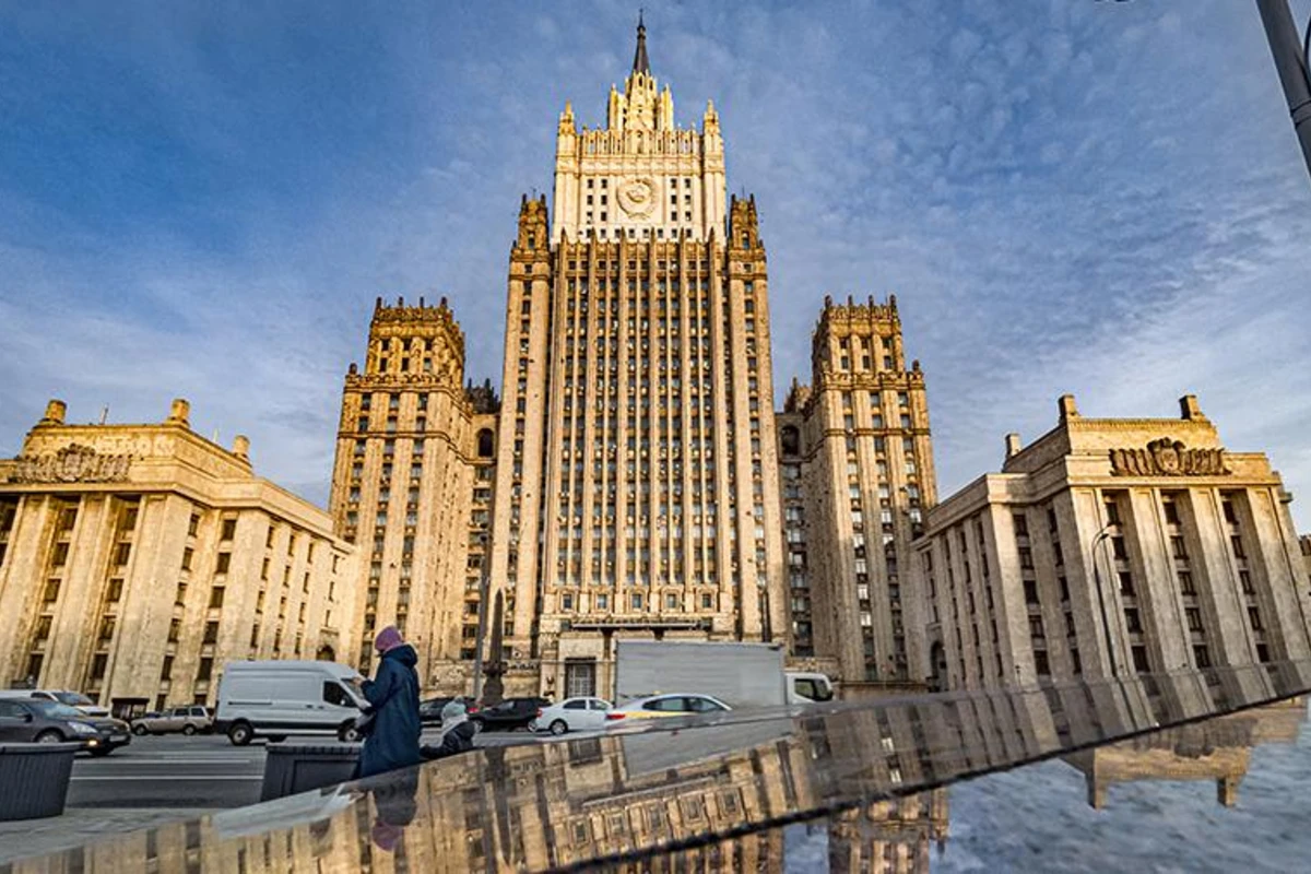 МИД РФ: Трехсторонняя группа по Карабаху может провести заседание в ближайшее время
