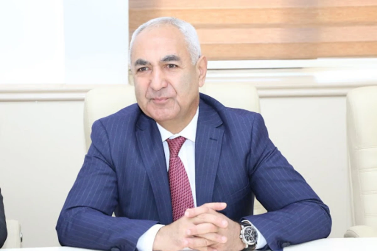 Azərbaycanda baş həkim işdən çıxdı