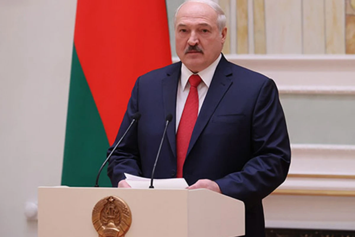 Лукашенко обратился к Навальному