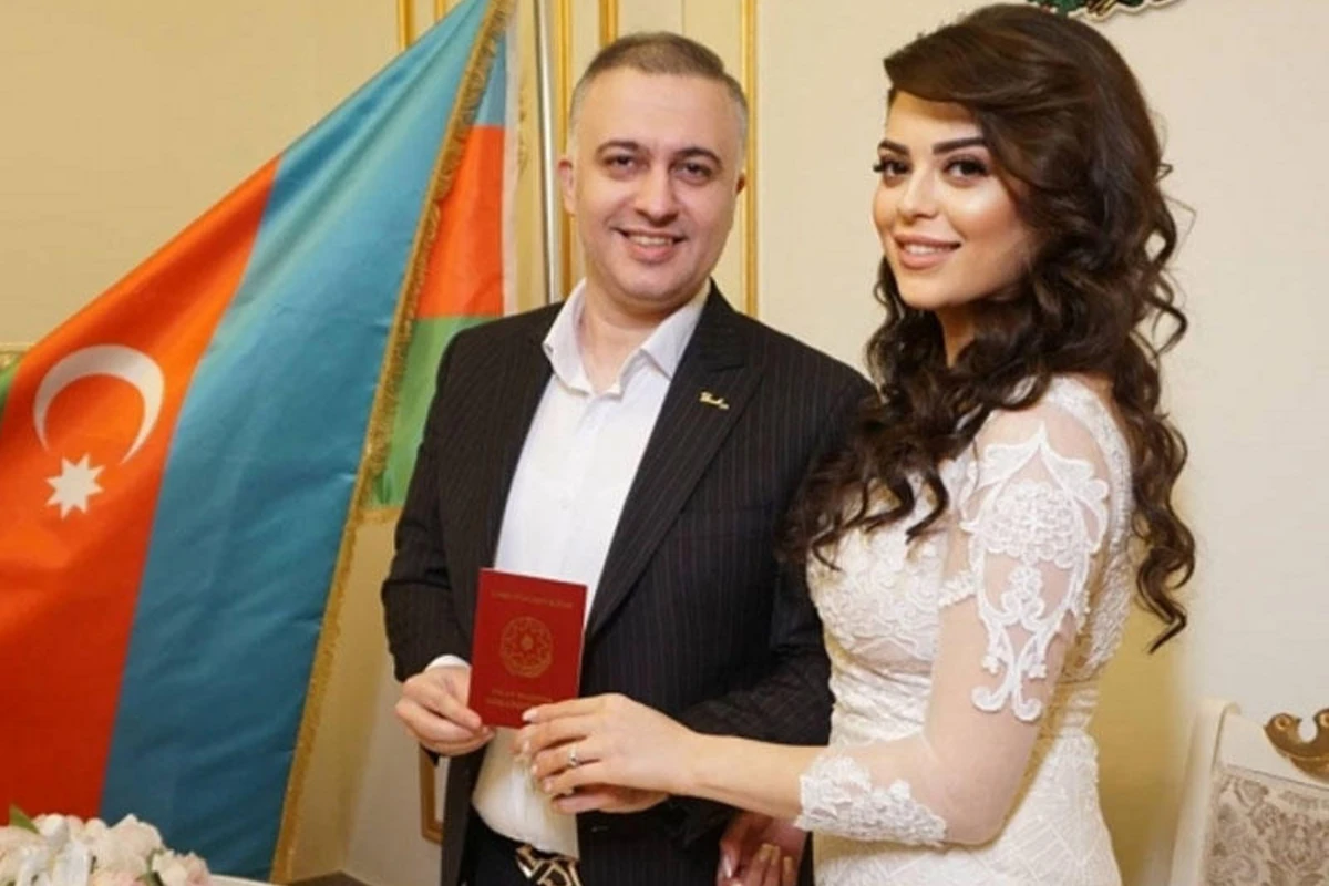 Məşhur klarnet ifaçısı aktrisa ilə evləndi - Heç kimin ailəsini dağıtmamışam - FOTO