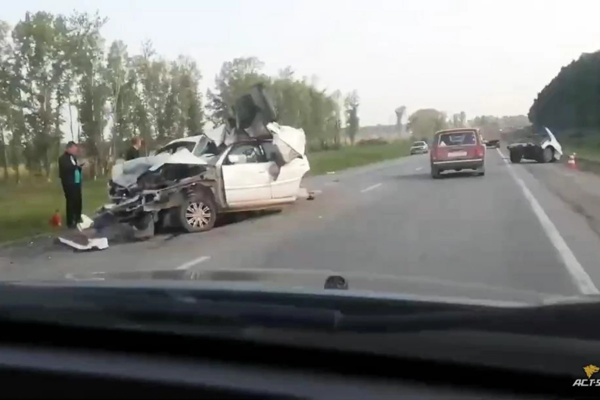 B Баку столкнулись Toyota и КамАЗ, есть погибший