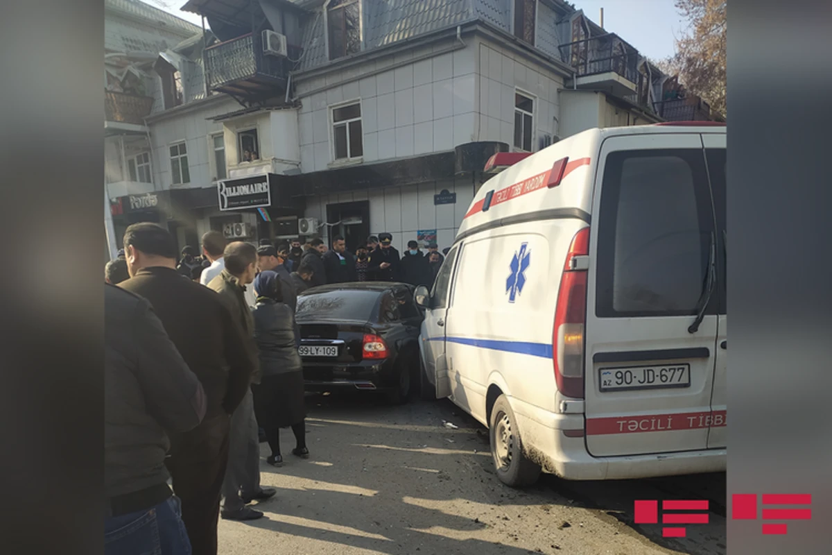 В Азербайджане попал в аварию автомобиль скорой помощи, есть пострадавшие – ФОТО