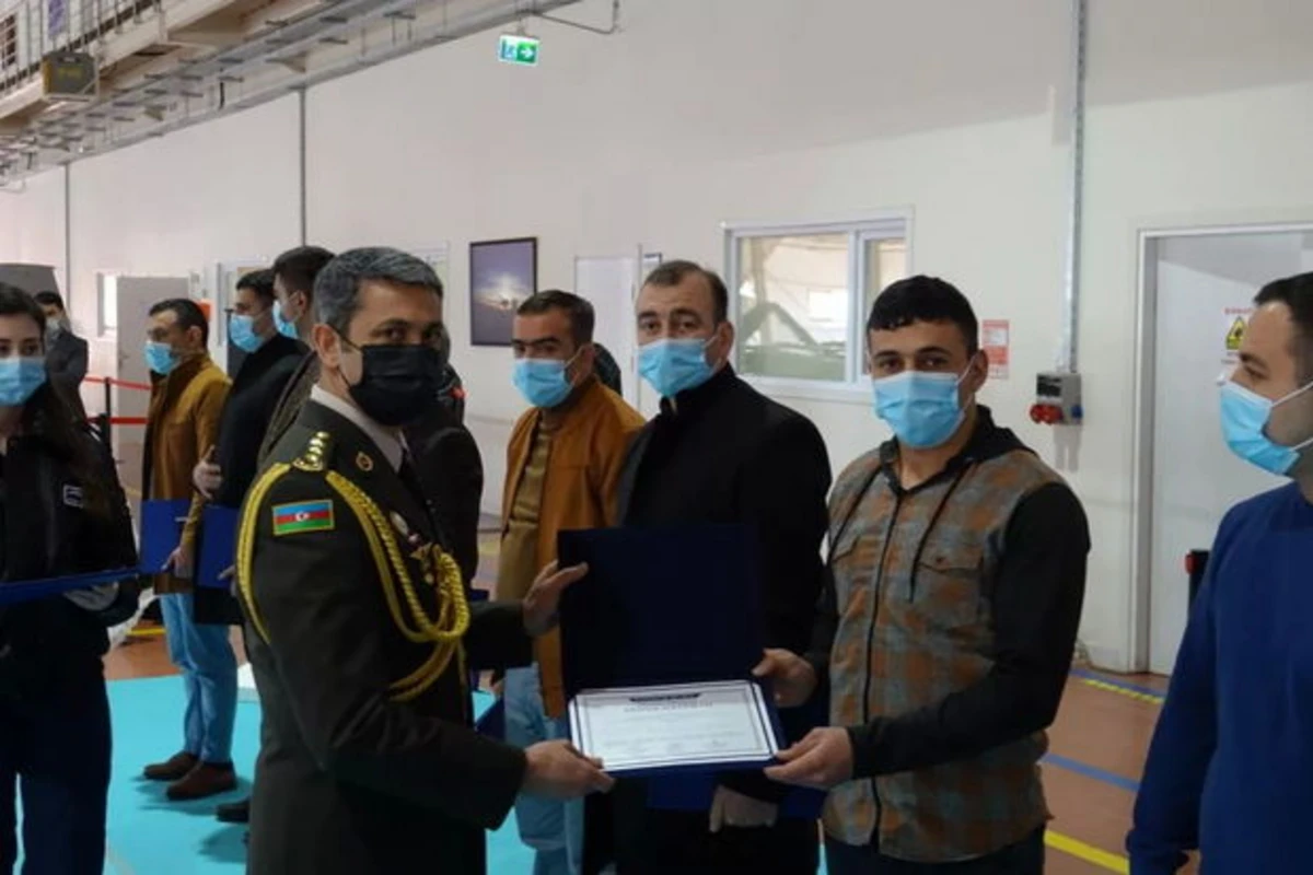 “Bayraktar TB2” SİHA Operatorluğu təlimi alan azərbaycanlı hərbçilər məzun oldu - VİDEO