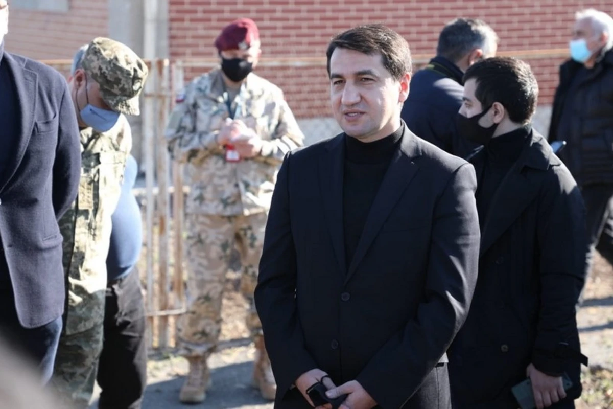 Hikmət Hacıyev: “Xarici diplomatlar vəziyyəti öz gözləri ilə görürlər”