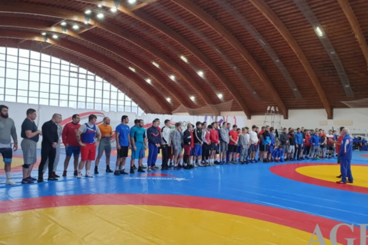 Güləş yığmalarımız ölkə xaricində təlim-məşq toplanışına başladı Güləş yığmalarımız ölkə xaricində təlim-məşq toplanışına başladı