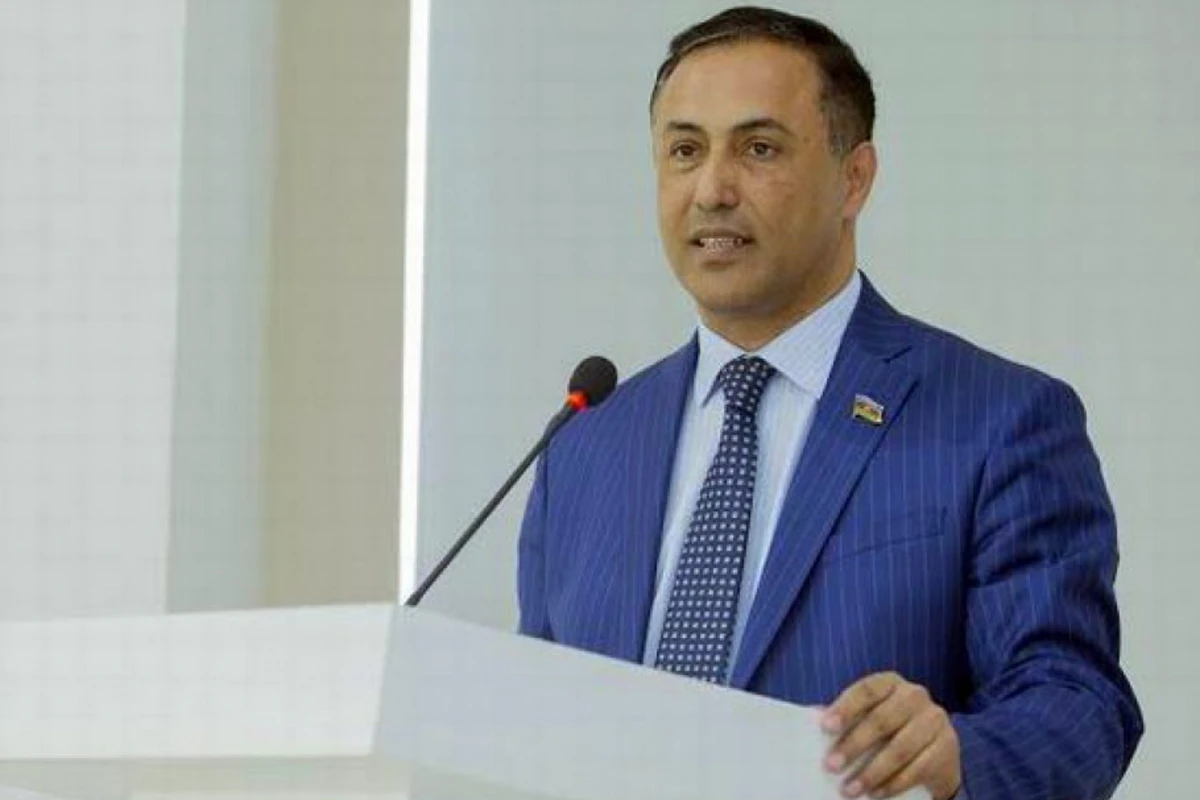 Elman Nəsirov: Əvvəllər 2 manat “uşaq pulu” ödənilirdi, indi 14 növ müavinət verilir