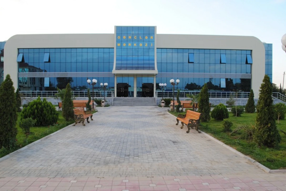 Azərbaycanda direktor rüşvətə görə həbs edildi