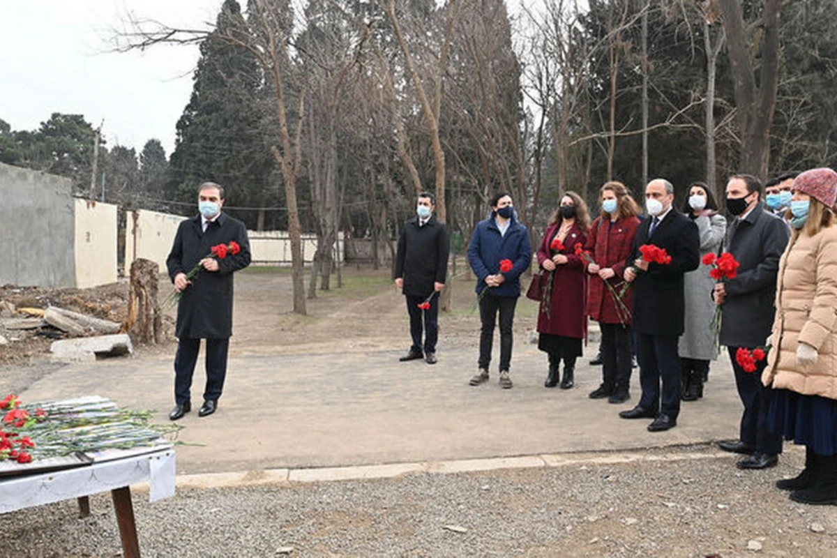 Представители ЮНИСЕФ и МККК посетили школы, пострадавшие в результате армянской агрессии