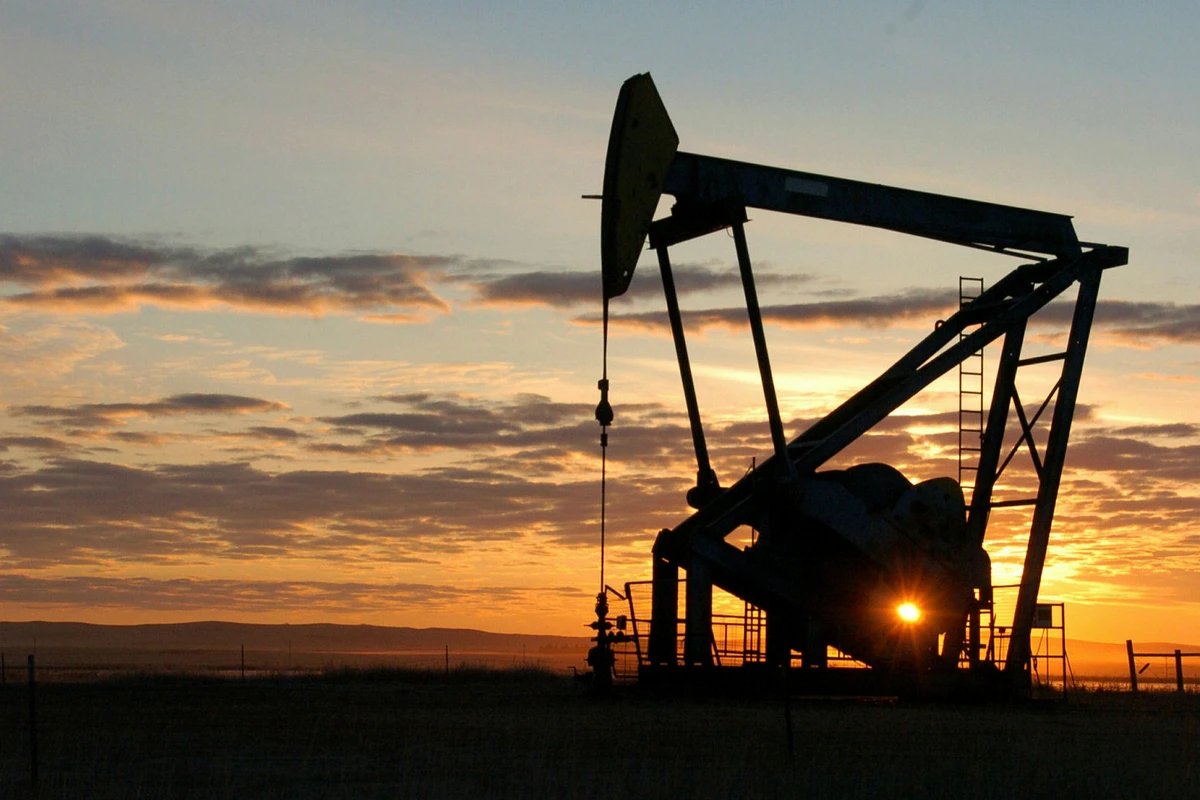 Цена азербайджанской нефти достигла 63 долларов