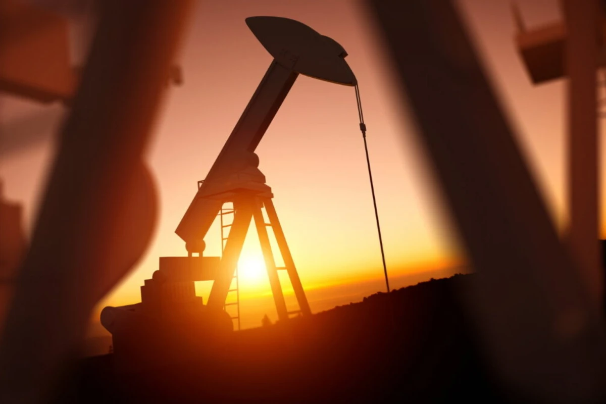 Цена на нефть Brent превысила $63 впервые с января 2020 года