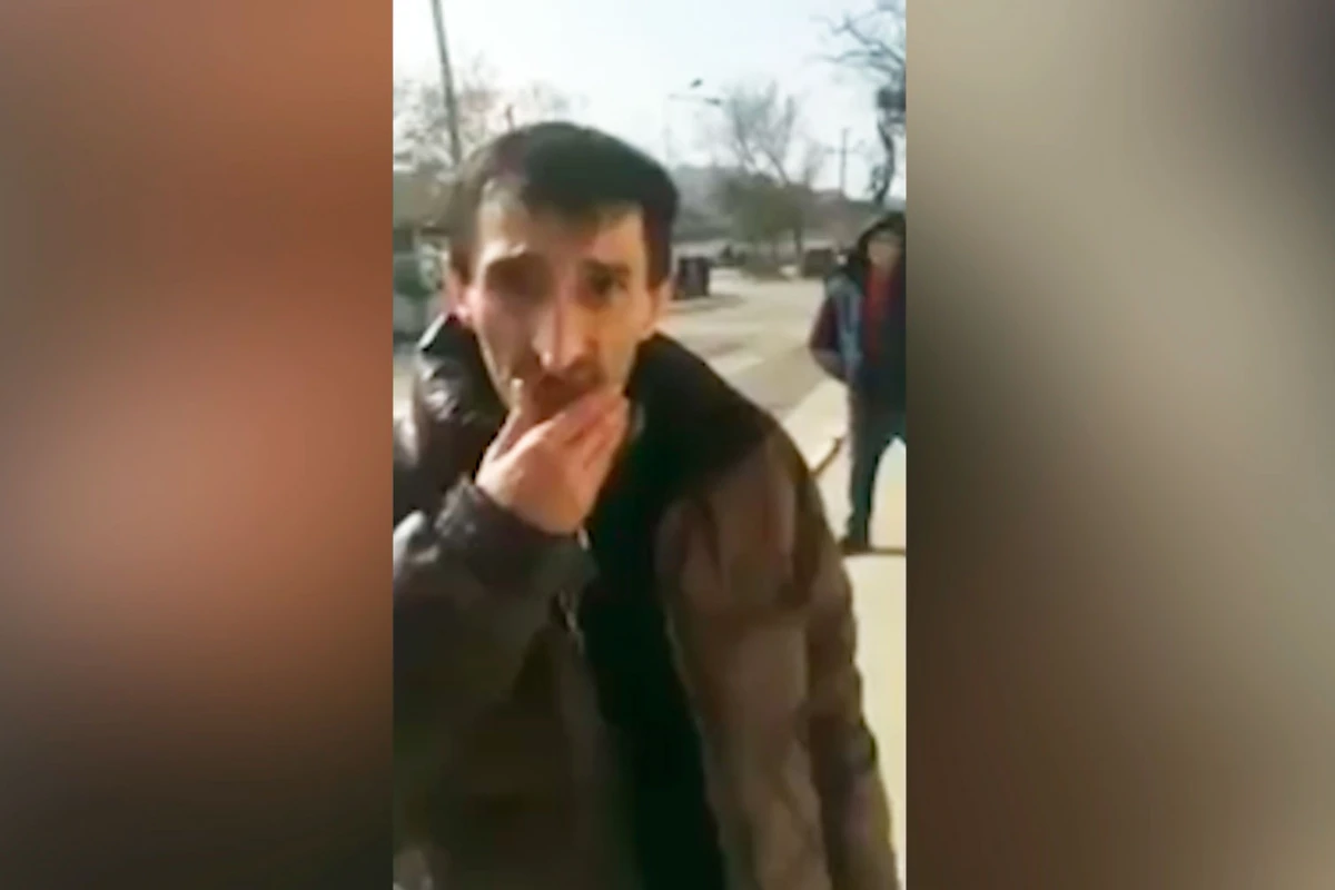 В Баку мужчину приковали цепью: МВД проводит расследование – ВИДЕО